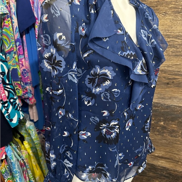 White House Black Market Blue Ruffled Floral Blouse - Picture 2 of 10